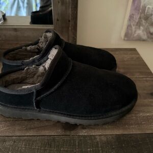 Women Ugg slippers